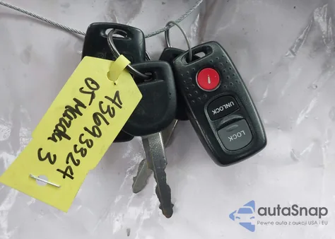 2005 Mazda Mazda3 I из США, поврежденный, VIN JM1BK12F151273007